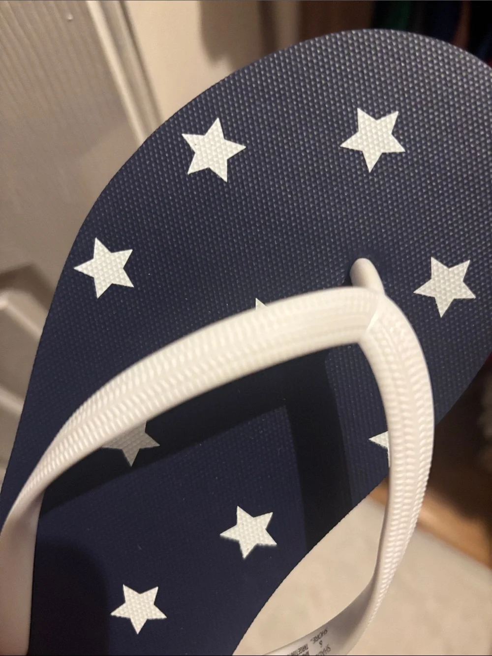 Shade & Shore women’s USA Flag Flip Flops - Red, White & Blue